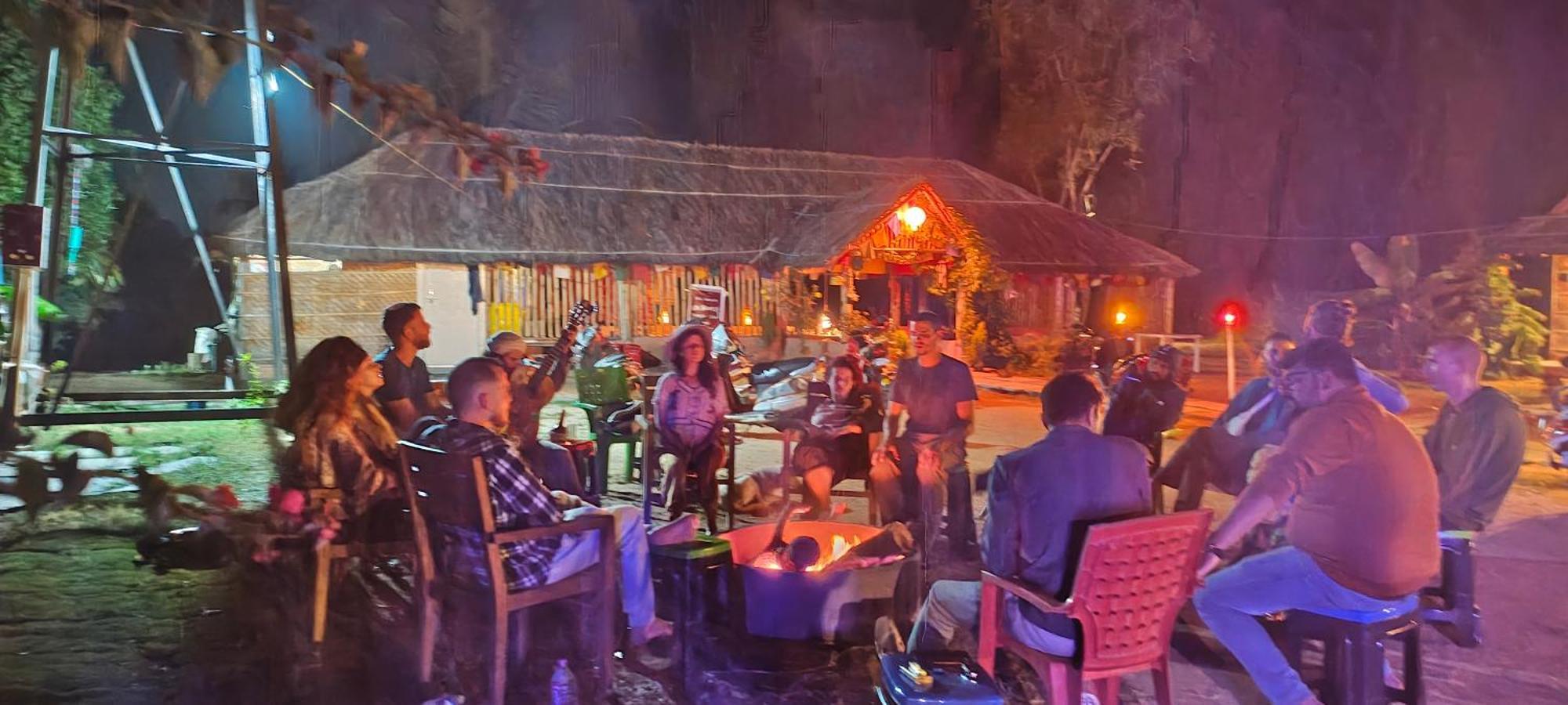 Om Shanti Om Home Stay & Cafe Hampi Exteriér fotografie