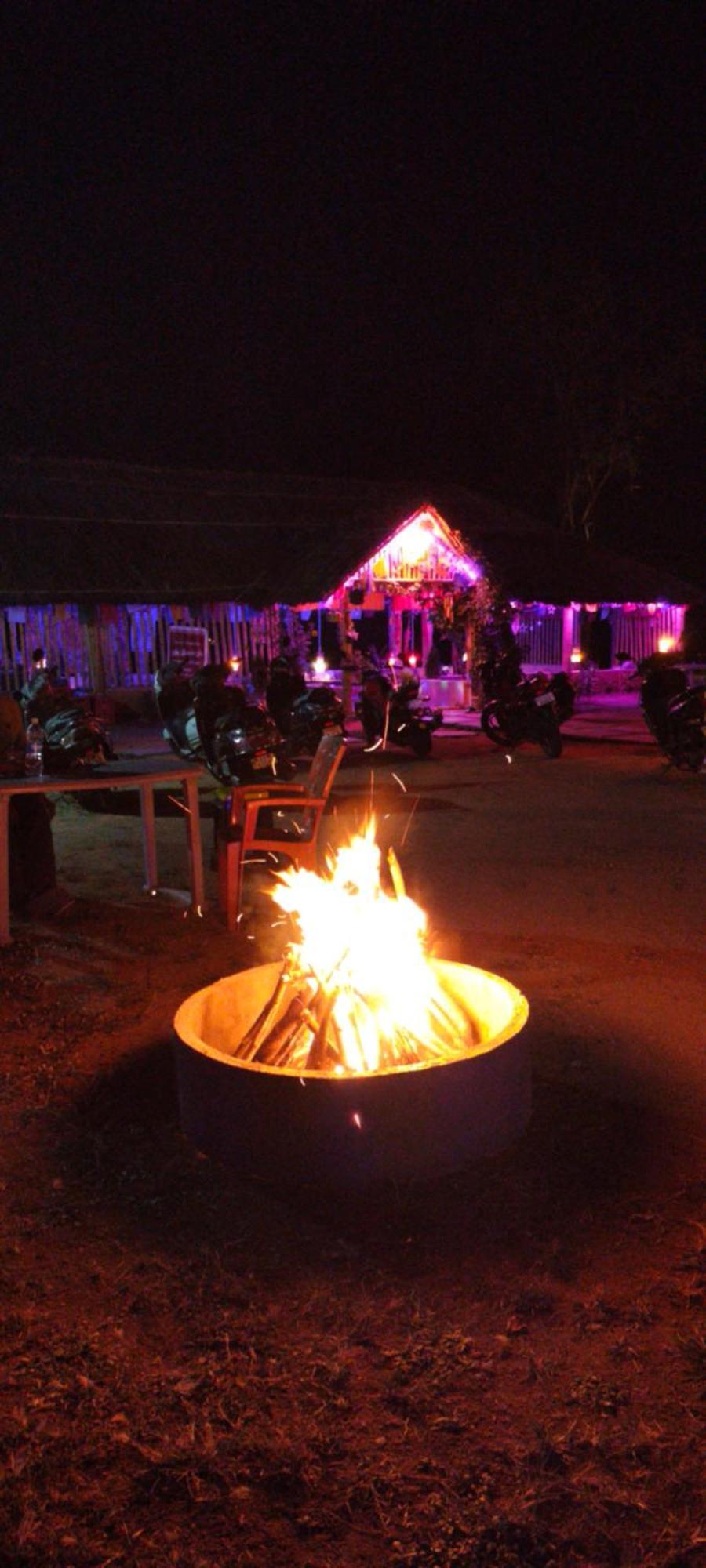Om Shanti Om Home Stay & Cafe Hampi Exteriér fotografie